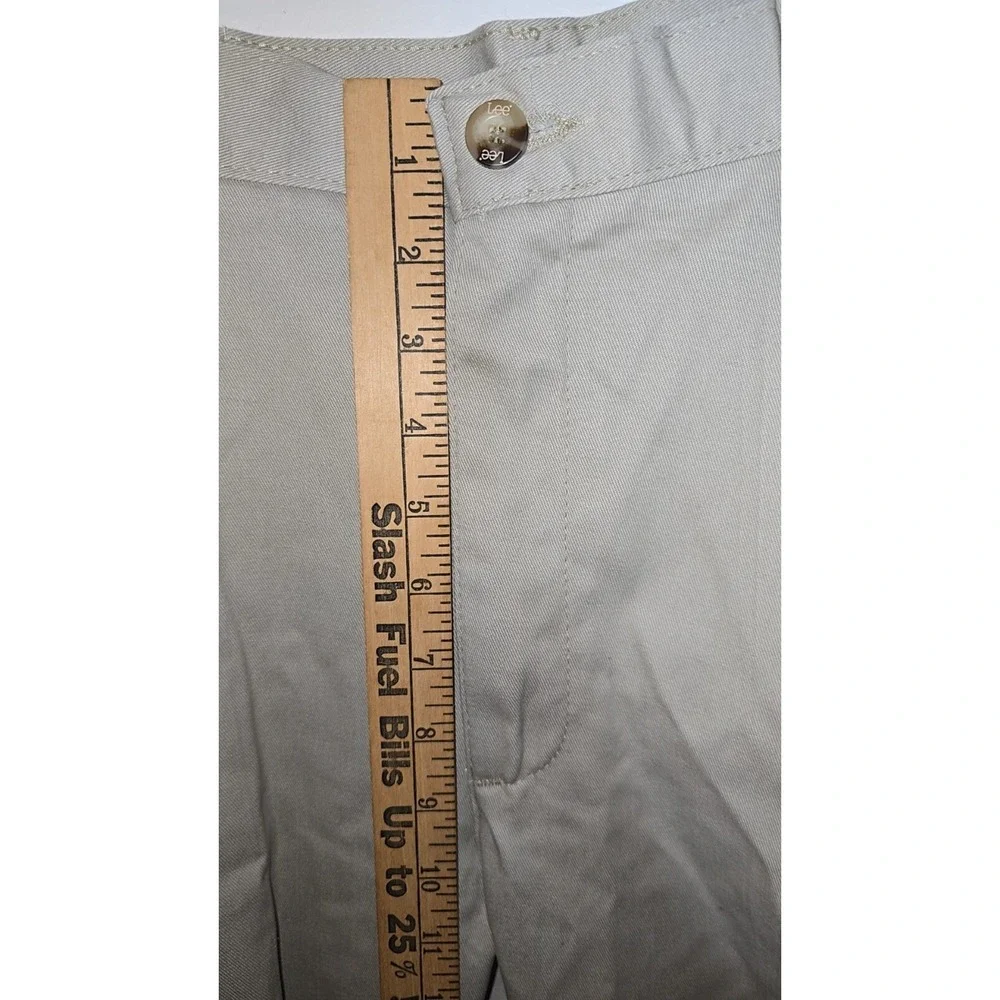 New Lee Relaxed Fit Chino Pants‎ Mens 36x34 Khaki Stain Resistant Pleated Twill